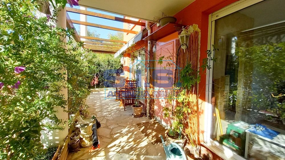 MENTON (F) - Trilocale con giardino 