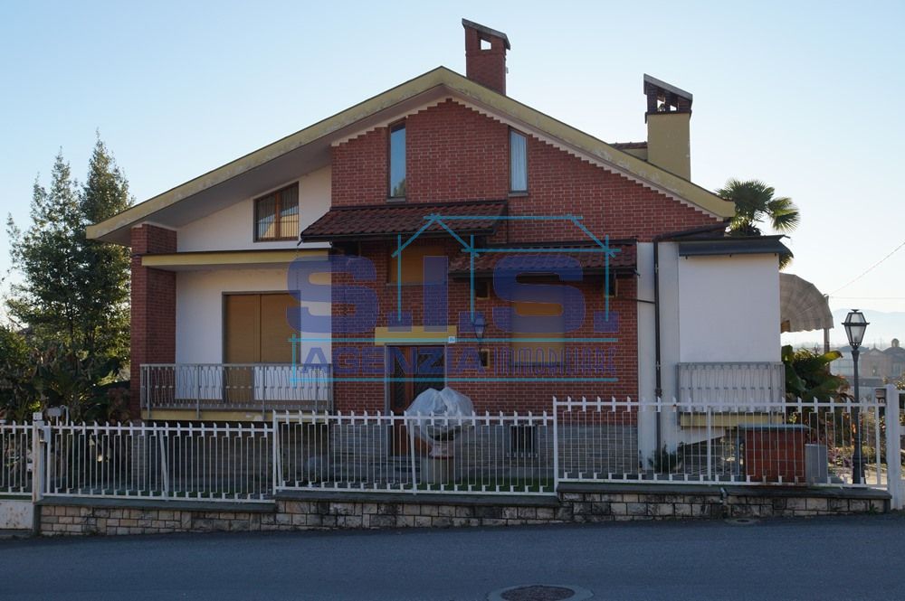 VERZUOLO (Cn) - Villa indipendente