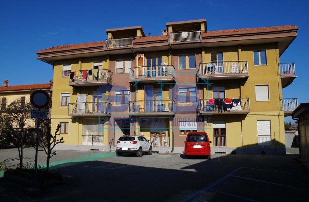 COSTIGLIOLE S.ZZO (Cn) - Alloggio al primo piano