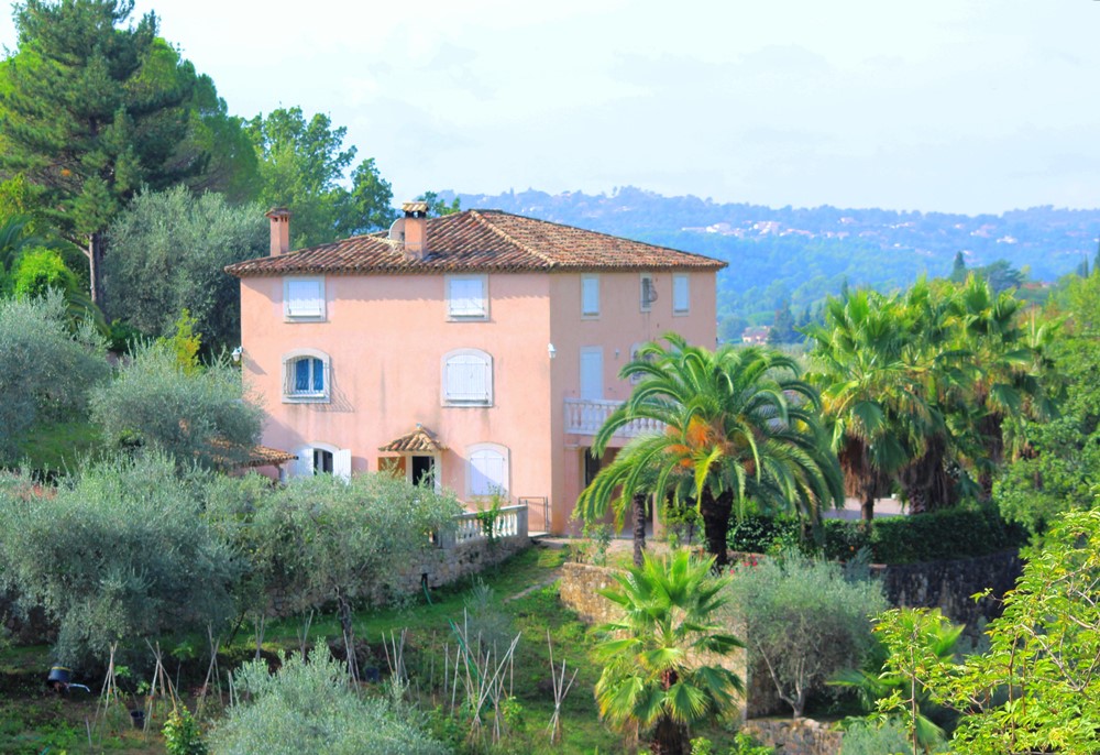 GRASSE (06) - Bastide Provencale
