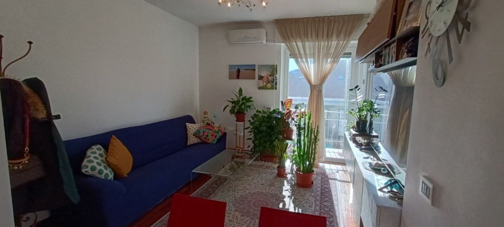 BORDIGHERA (Im) - Appartamento cantina posto auto